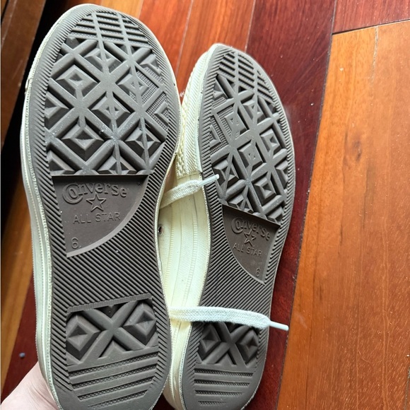 Comme des Garcons Play x converse Shoes - Cream and Red size 8 women’s - Picture 4 of 4